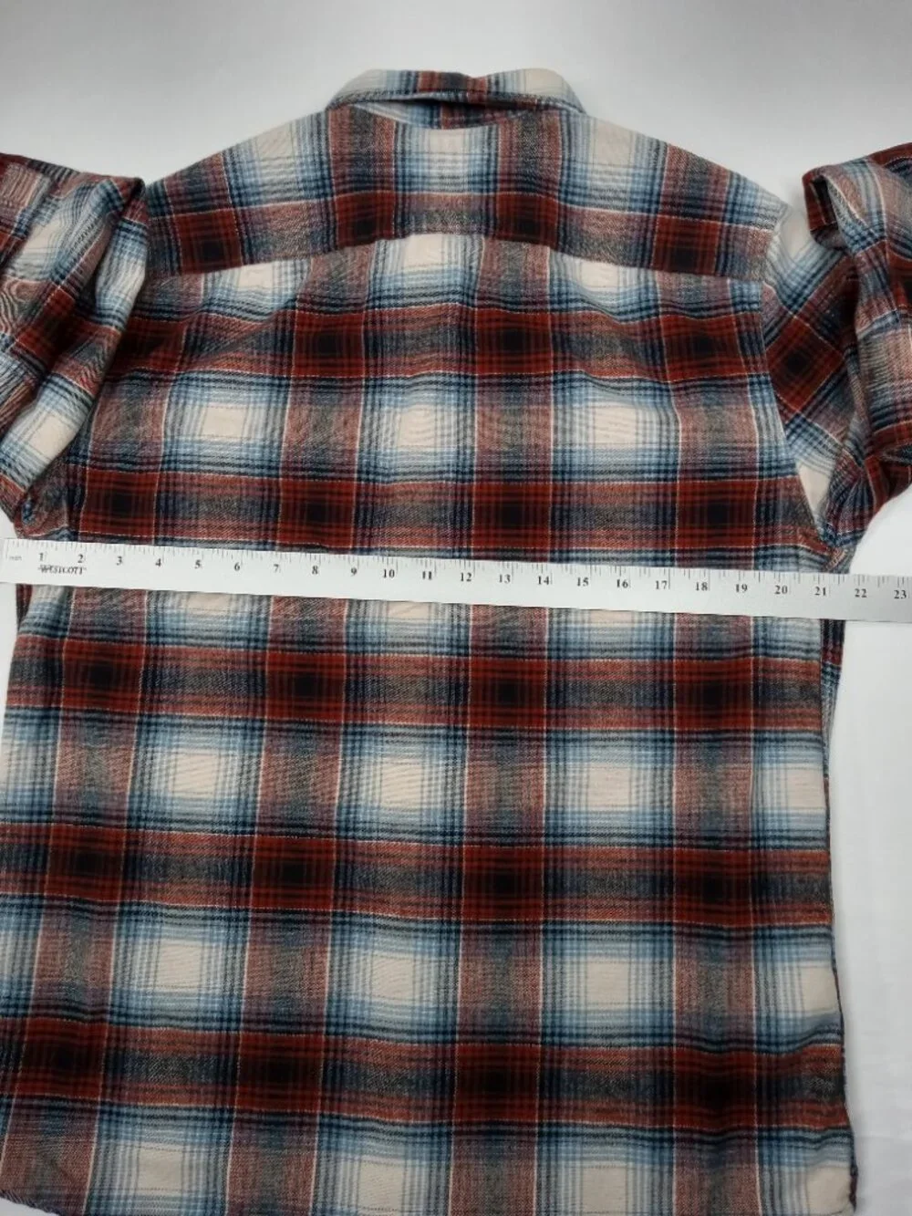 LL Bean Signature Mens Medium Regular Slim Fit Chamois Cloth Plaid Shirt Red Blu